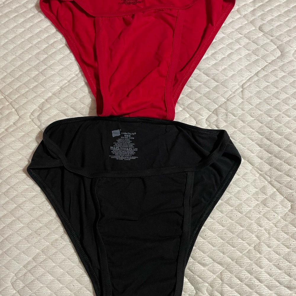 Hanes Comfort flex string bikinis size medium